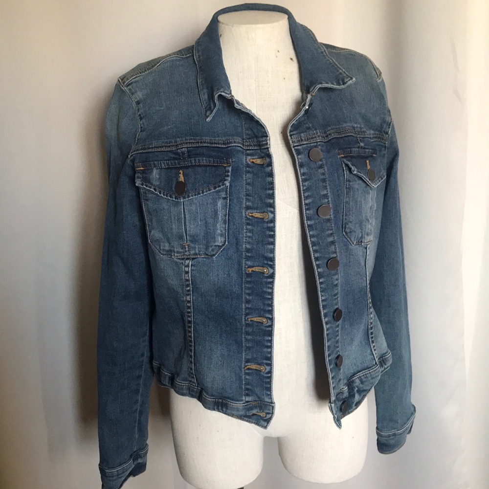 Kut from the Kloth Jean jacket 🦋